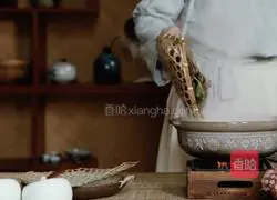 Toon fish‖ Illustration of how to make a sip of toon and a sip of tea during Grain Rain 3