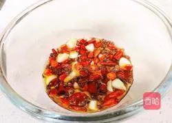 Illustration of how to make spicy cold cucumber 6