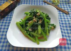 Illustration of how to stir-fry vegetable cores with olive oil 1