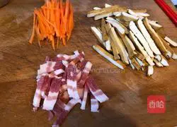 Illustration of how to stir-fry dried cabbage 2