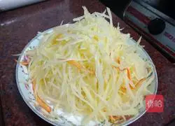 Illustration of how to make spicy and sour potato shreds 3