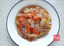 Illustration of how to make soy sauce onions and carrots 10