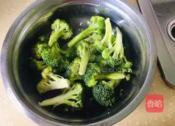 Onion aroma Illustration of how to make broccoli with soy sauce 1