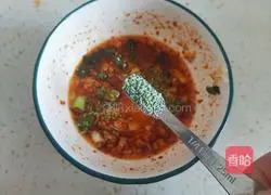 Illustration of how to make cold shredded chicken 8