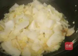 Illustration of how to make vinegar cabbage 10