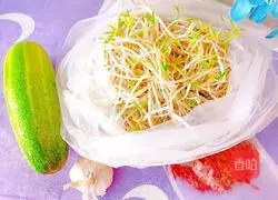 Illustration of how to make fried cucumbers with mung bean sprouts 1 