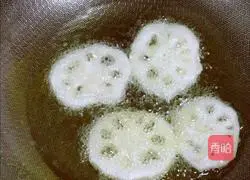 Pepper and salt Illustration of making lotus root slices 10
