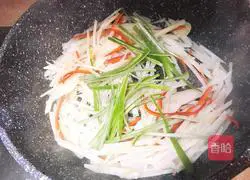 Illustration of how to make crispy lotus root 9