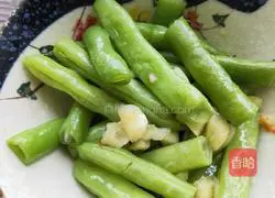 Illustration of how to make fried beans with mashed garlic 9