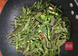 Illustration of how to make fried shredded lentils 5