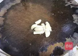 Illustration of how to stir-fry sweet potato leaves 2