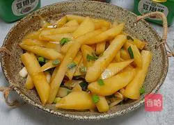 Illustration of making sauce-flavored potatoes 10