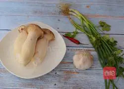 Illustration of how to shred king oyster mushrooms by hand 1