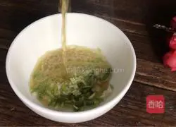 Illustration of how to make fungus mixed with purslane 4