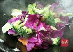 Illustration of how to make vegetable fried assorted vegetables that consume oil 5