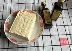 Illustration of how to make Chinese toon mixed with tofu 1