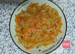 Illustration of how to make carrot and potato shreds 6