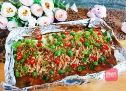 Illustration of how to make enoki mushrooms with minced garlic and tinfoil 17