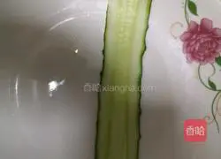 Illustration of how to make cold cucumber 2