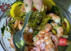 Thai Lemon Shrimp Recipe Illustration 4