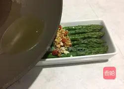 Illustration of how to make asparagus with oil 5