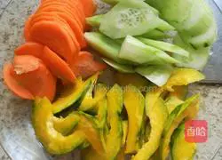 Illustration of how to make three kinds of vegetables 2