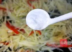 Illustration of how to make fried shredded potatoes 7