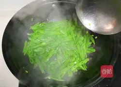 Illustration of how to make stir-fried lentils 3