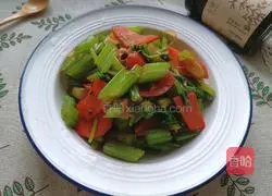 Illustration of cooking celery with soy sauce 10