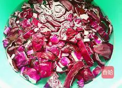 Illustration of how to make fried purple cabbage 2