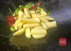 Illustration of how to cook potatoes and cabbage stewed 5