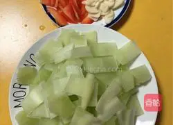 Illustration of how to make refreshing lettuce with soy sauce 1