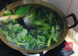 Illustration of how to make garlic sweet potato leaves 3