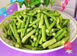 Illustration of how to make fried beans with carrots 4