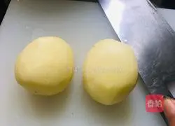 Illustration of how to make spicy and sour potato shreds 1