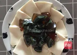 Illustration of how to make preserved egg tofu 3