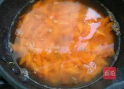 Illustration of how to make vegetarian fried carrots 6