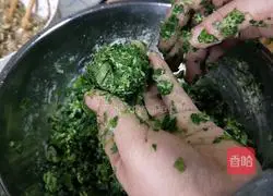 Illustration of how to make celery dumplings 6