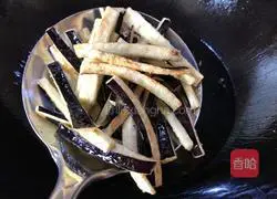 Illustration of how to make flavored eggplant strips 6
