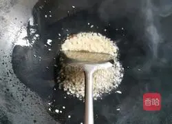 Illustration of how to make cold peanut sprouts 5