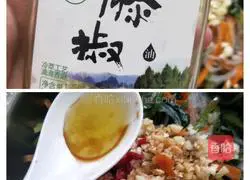 Illustration of how to mix spinach with vermicelli 11