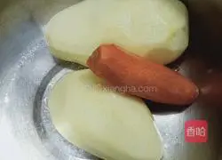 Illustration of how to make cold shredded potatoes 1