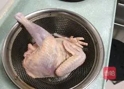 Illustration of how to make scallion chicken 1