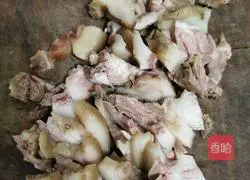 Illustration of how to make cold pork head 2