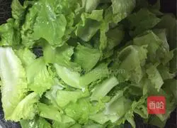 How to stir-fry lettuce Illustration 3