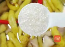 Illustration of how to make chicken feet with pickled peppers 14