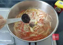 Illustration of home-style hot and sour soup 9