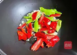 Illustration of how to make pepper-fried bean dip 5