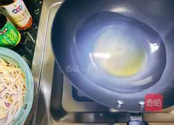 Illustration of how to make sour potato shreds 3