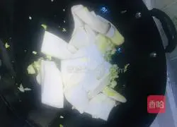 Illustration of how to make king oyster mushrooms and broccoli with abalone sauce 9